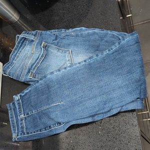 Slight distressed skinny jeans